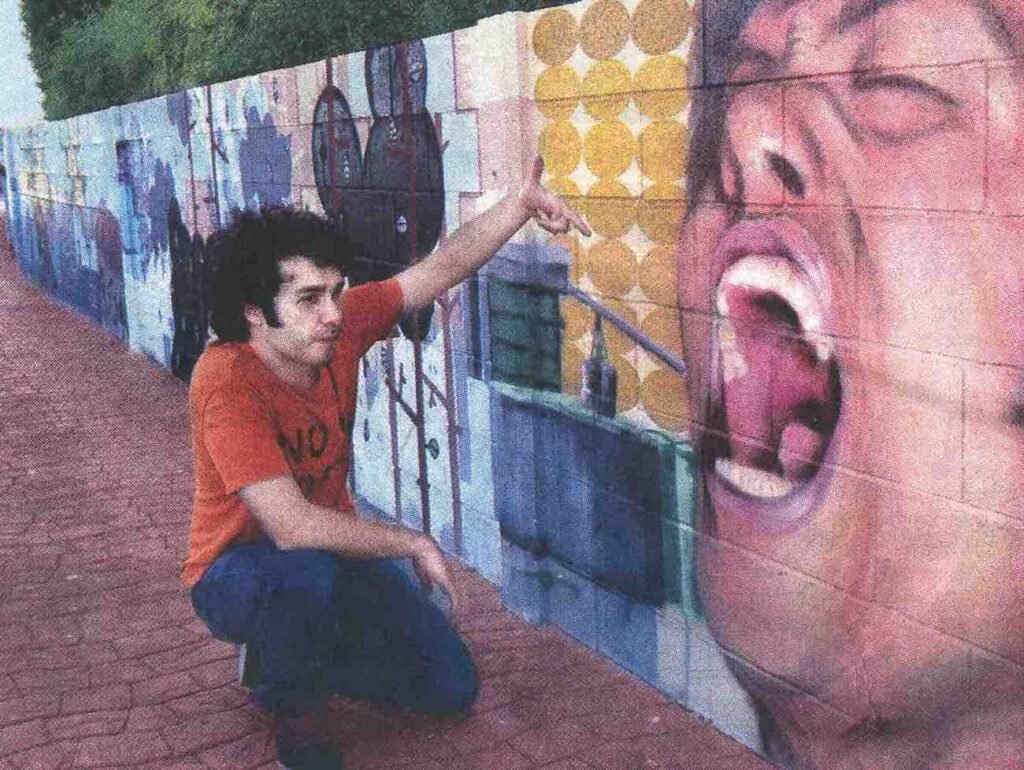 Outon mural paseo marítimo os castros