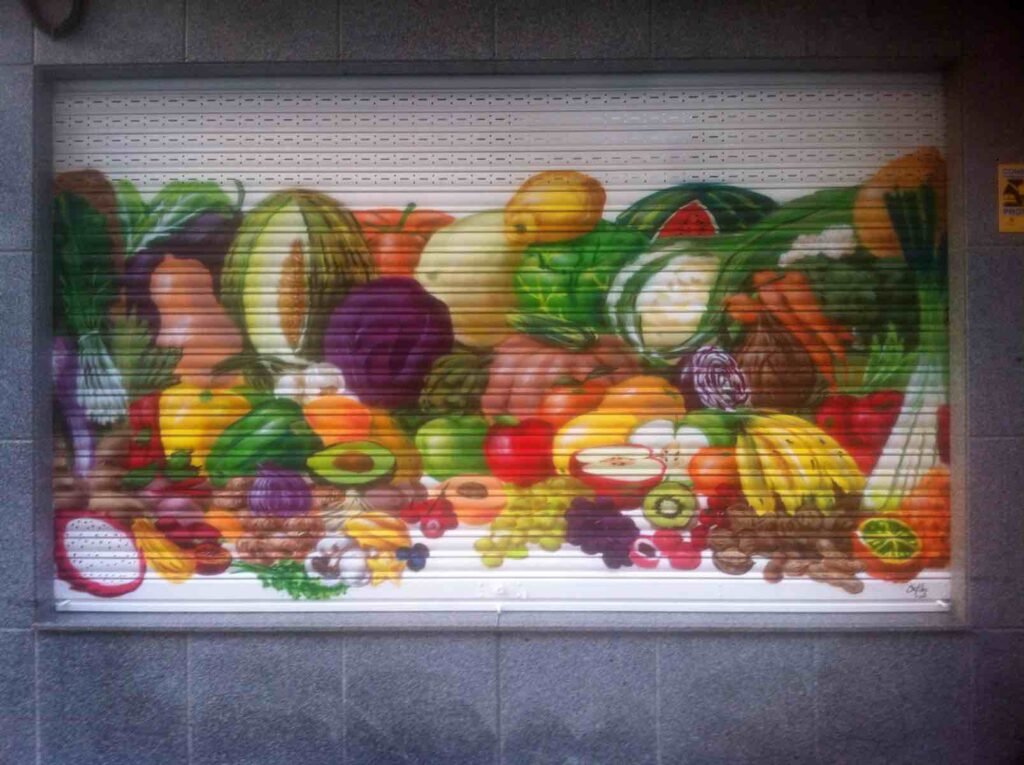 'Tutti Frutti' Fruteria Sandra Laracha Futas mural Pablo Outon